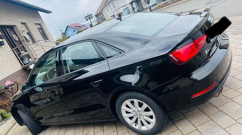 Gebraucht Audi A3 125 PS (91 kW) 2016 Schwarz Limousine