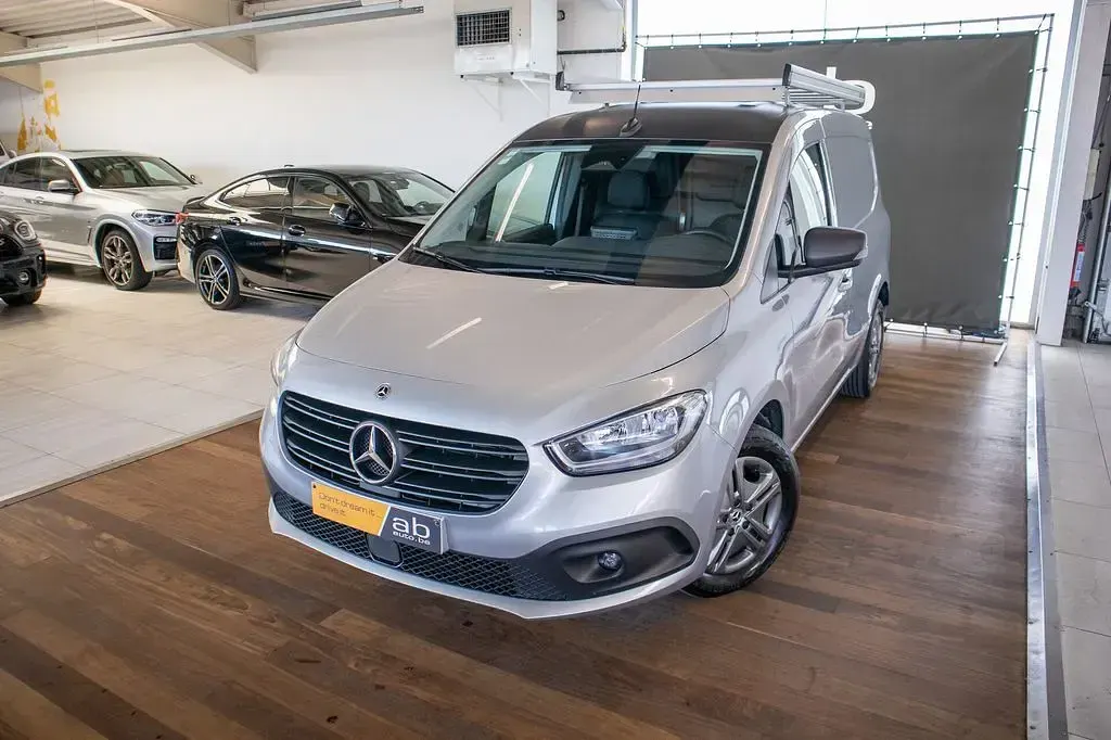 Gebraucht Mercedes Citan 110 95 PS (69 kW) 2024 Silber Van / Kleinbus