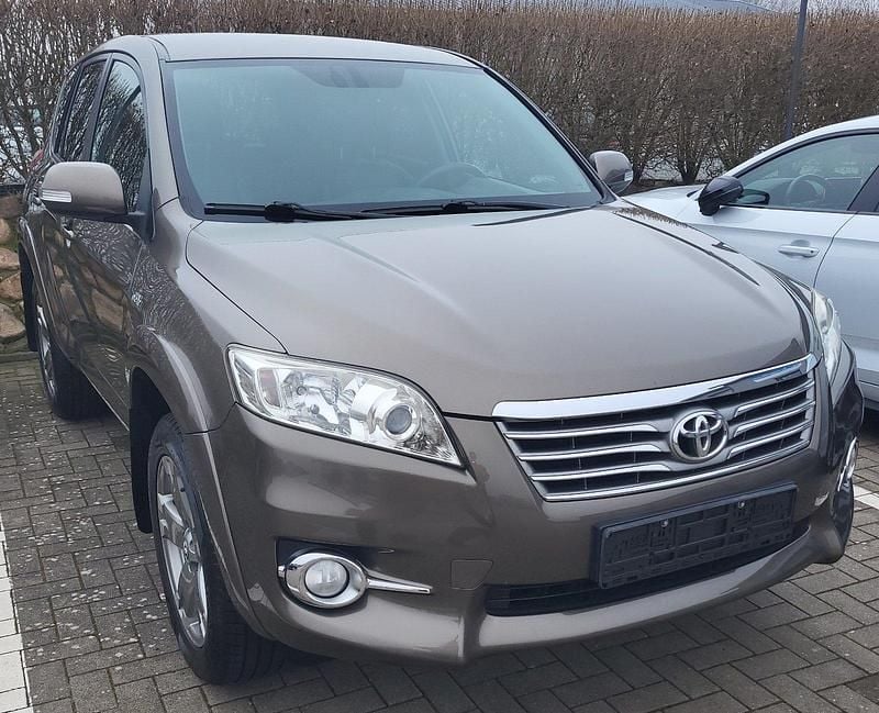 Gebraucht Toyota RAV4 177 PS (130 kW) 2010 Braun SUV
