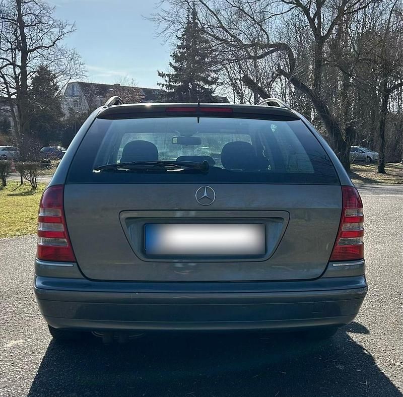 Gebraucht Mercedes C180 Elegance 143 PS (105 kW) 2005 Grau Kombi