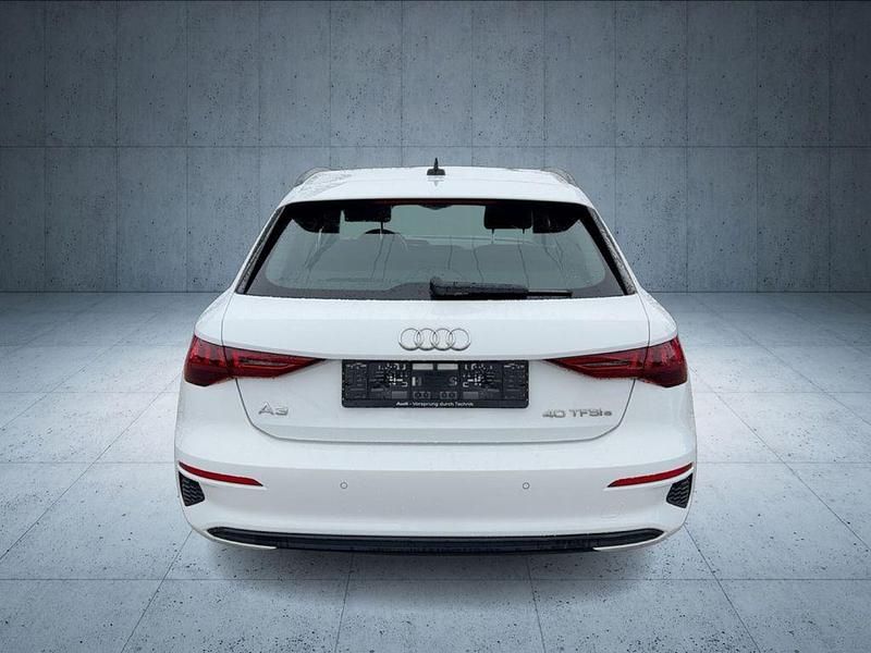 Gebraucht Audi A3 Performance 204 PS (150 kW) 2022 Weiß Limousine
