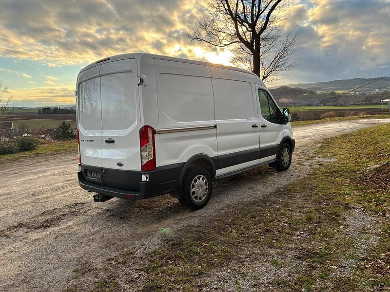 Gebraucht Ford Transit 170 PS (125 kW) 2018 Weiß Van / Kleinbus