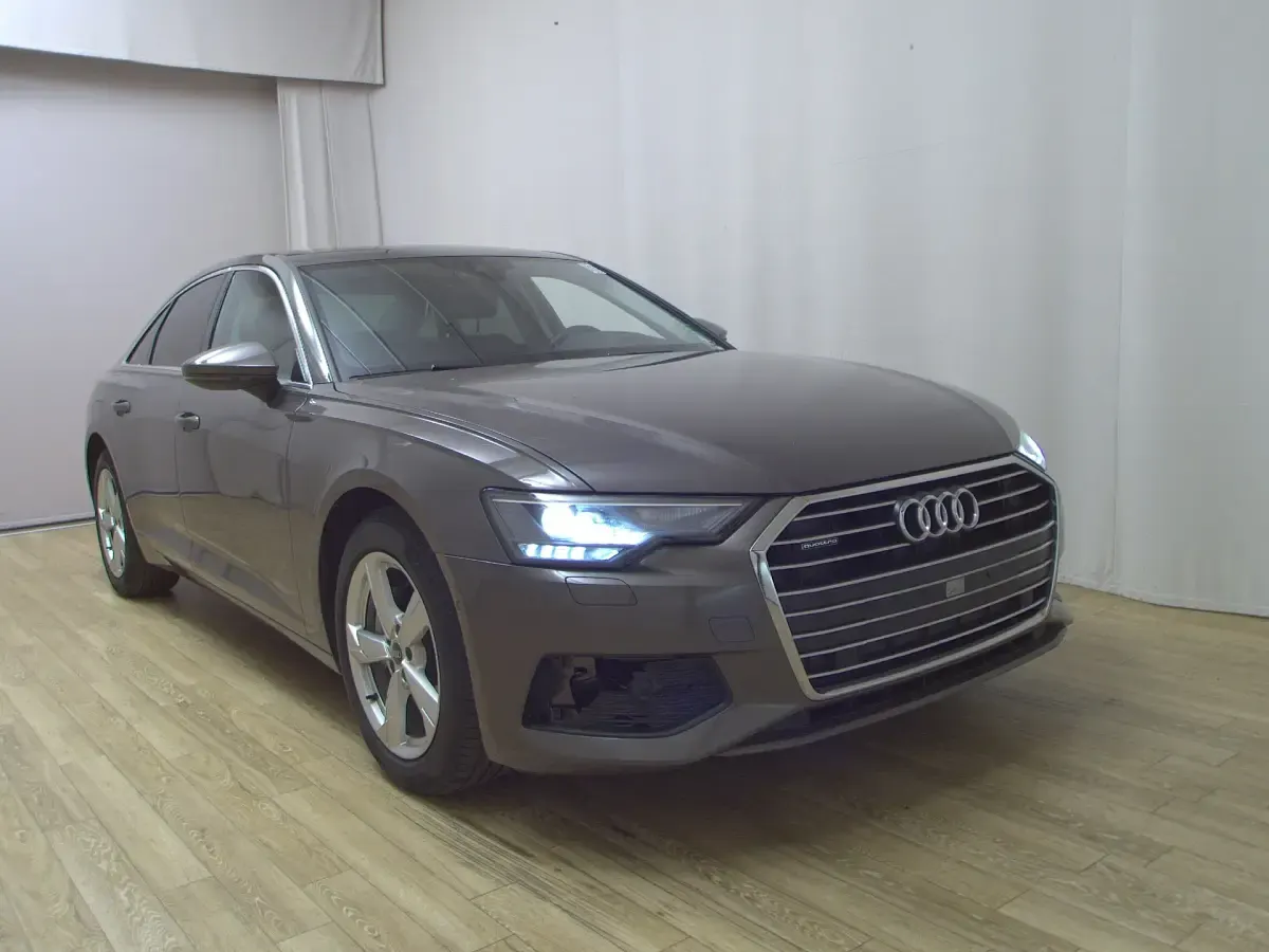 Gebraucht Audi A6 Sport 204 PS (150 kW) 2021 Braun Limousine