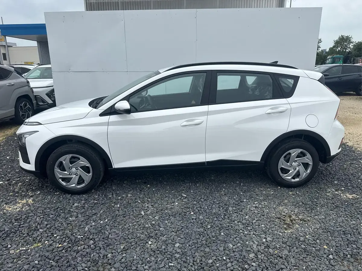 Neu Hyundai Bayon Life 90 PS (66 kW) 2026 Weiss saw SUV