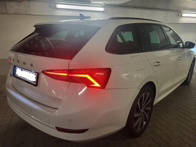 Gebraucht Skoda Octavia First Edition 150 PS (110 kW) 2021 Weiß Kombi