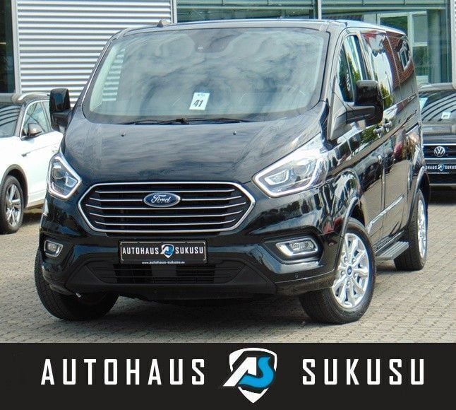 Schwarz Gebraucht 2022 Ford Tourneo Custom Titanium Van / Kleinbus | 28.990 € (Fairer Preis) - Bild 1/4