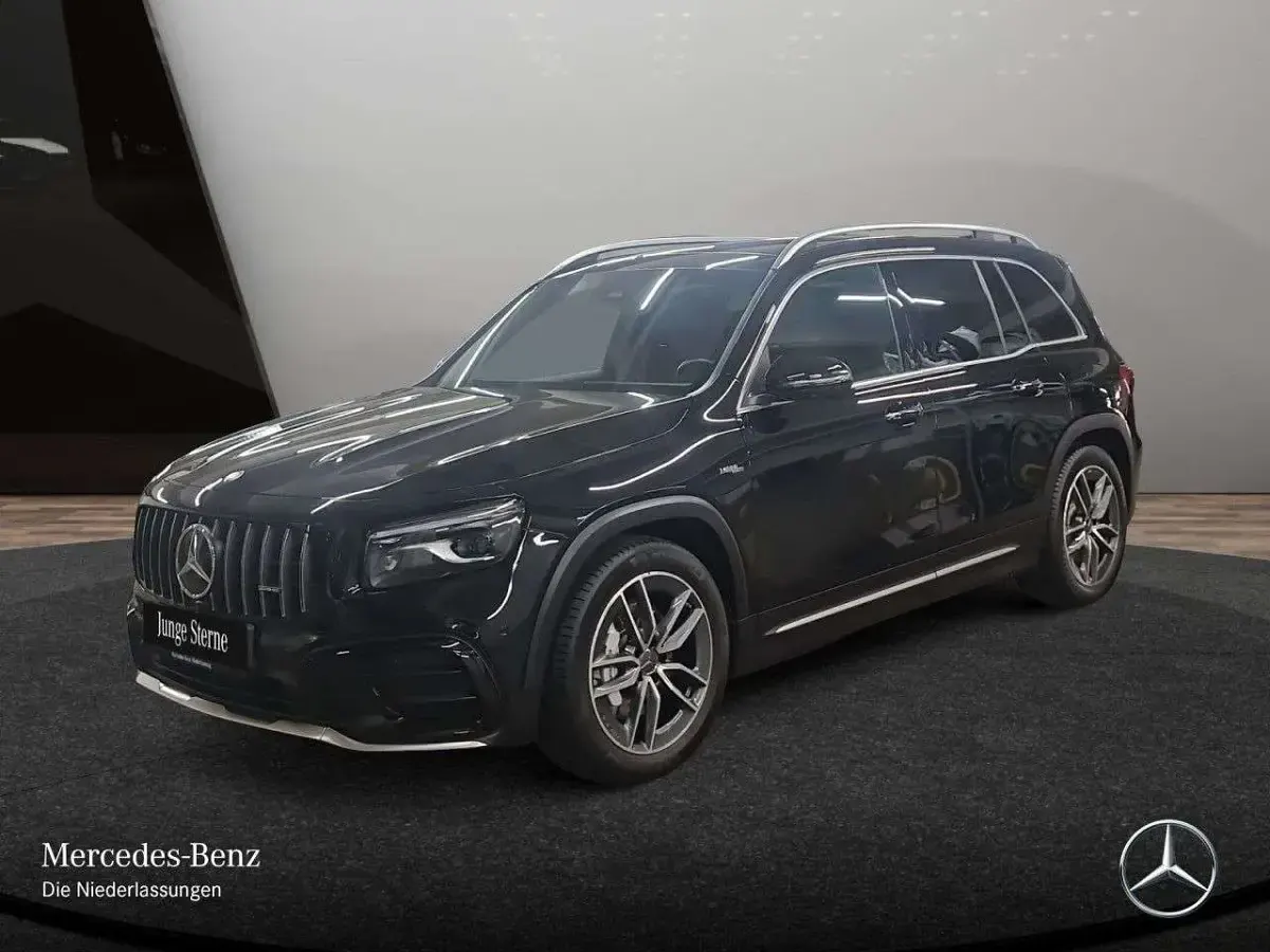 Second-hand Mercedes GLB35 Premium Plus 306 CP (225 kW) 2024 Negru SUV