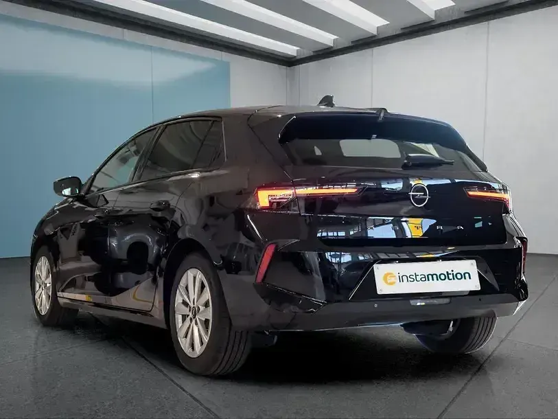 Gebraucht Opel Astra 131 PS (96 kW) 2025 Schwarz Kleinwagen