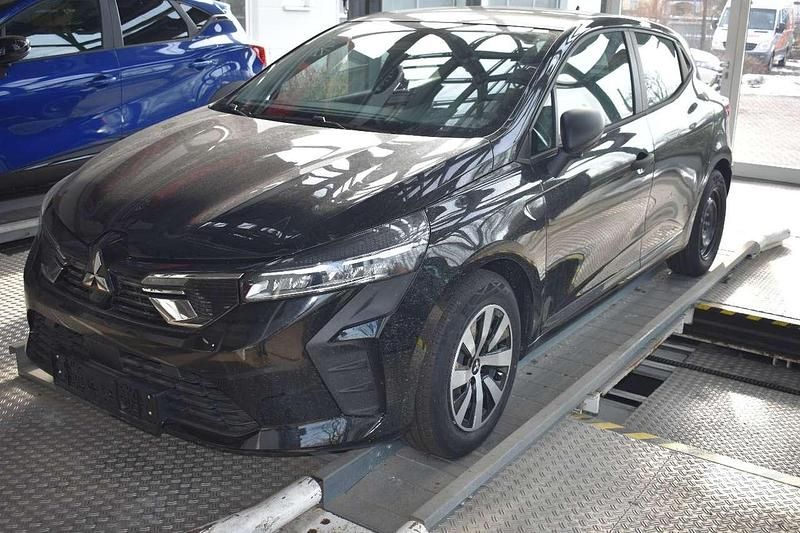 Neu Mitsubishi Colt Basis 67 PS (49 kW) 2025 Onyxschwarz Kleinwagen