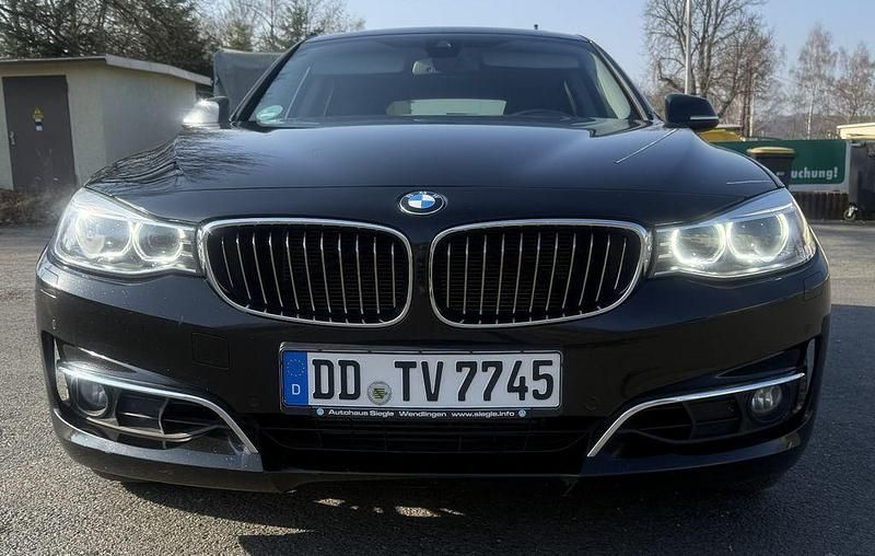 Gebraucht BMW 325 Luxury Line 218 PS (160 kW) 2013 Schwarz Limousine