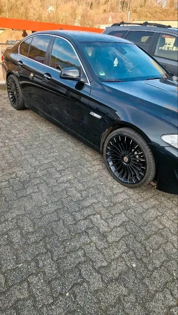 Gebraucht BMW 530 245 PS (180 kW) 2011 Schwarz Limousine