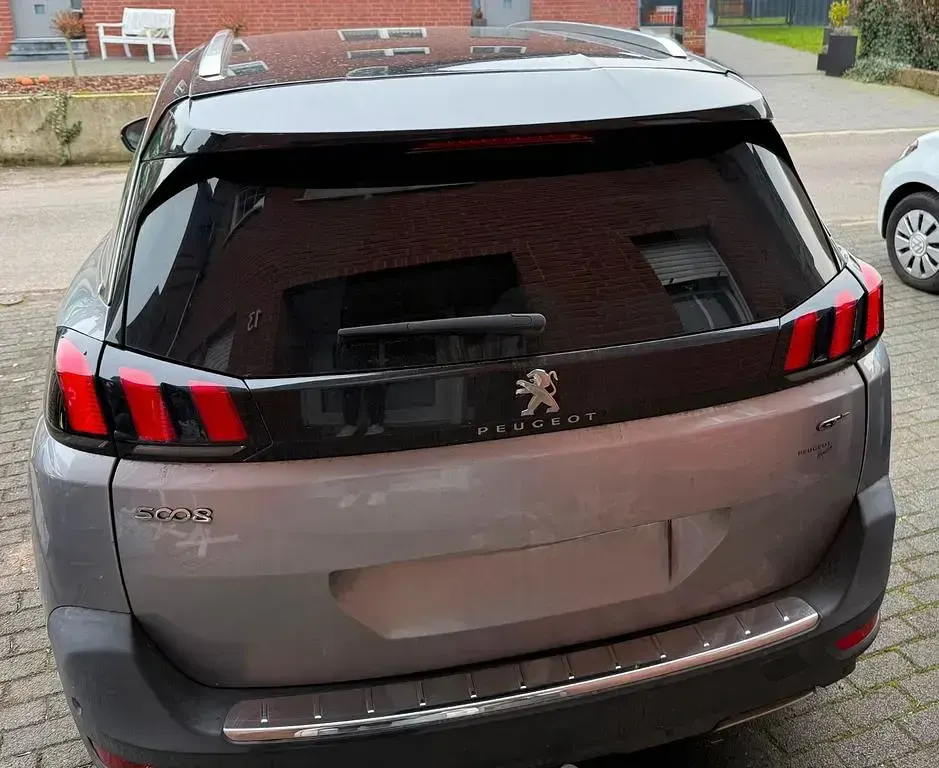 Gebraucht Peugeot 5008 GT 180 PS (132 kW) 2019 Grau SUV