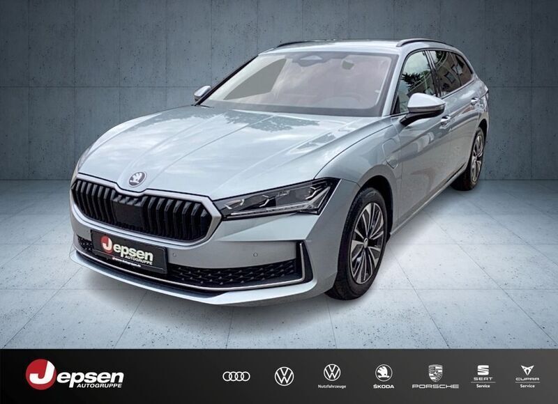 Aluminiumsilber metallic Neu 2025 Skoda Superb Selection Kombi | 44.970 € (Guter Preis) - Bild 1/4