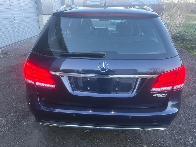 Gebraucht Mercedes 250 203 PS (149 kW) 2014 Schwarz Kombi