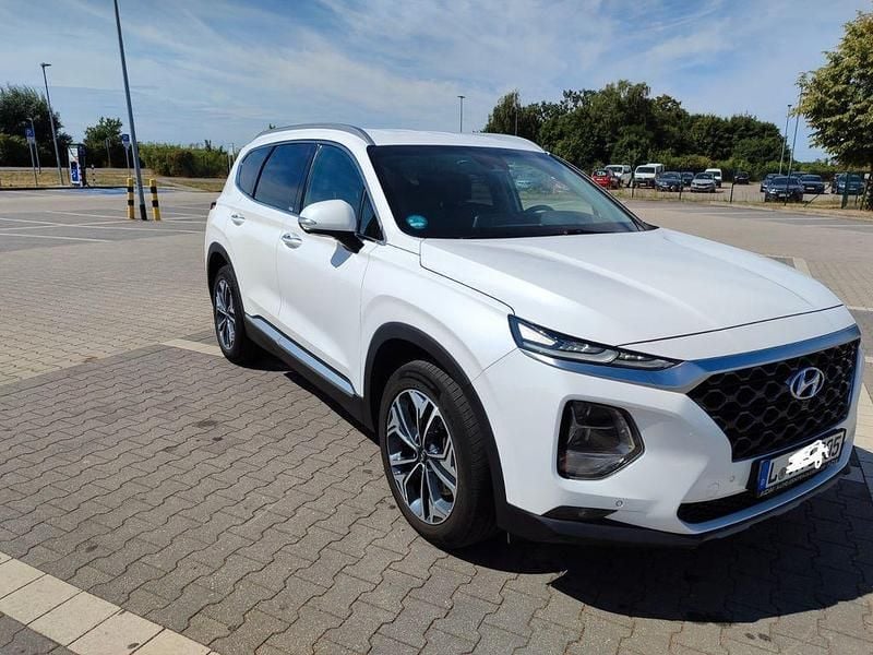 Weiß Gebraucht 2020 Hyundai Santa Fe Prime SUV | 28.700 € (Superpreis) - Bild 1/4
