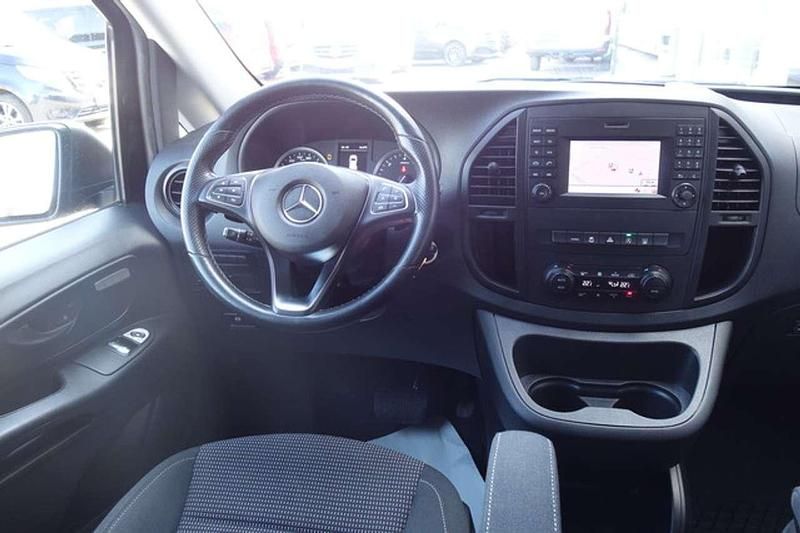 Gebraucht Mercedes Vito 190 PS (139 kW) 2020 Grau Van