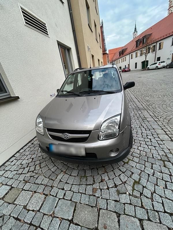 Gebraucht Suzuki Ignis 70 PS (51 kW) 2004 Grau Kleinwagen
