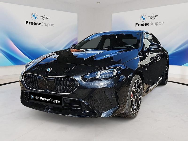 Gebraucht BMW 220 Performance 163 PS (119 kW) 2025 Schwarz Coupé
