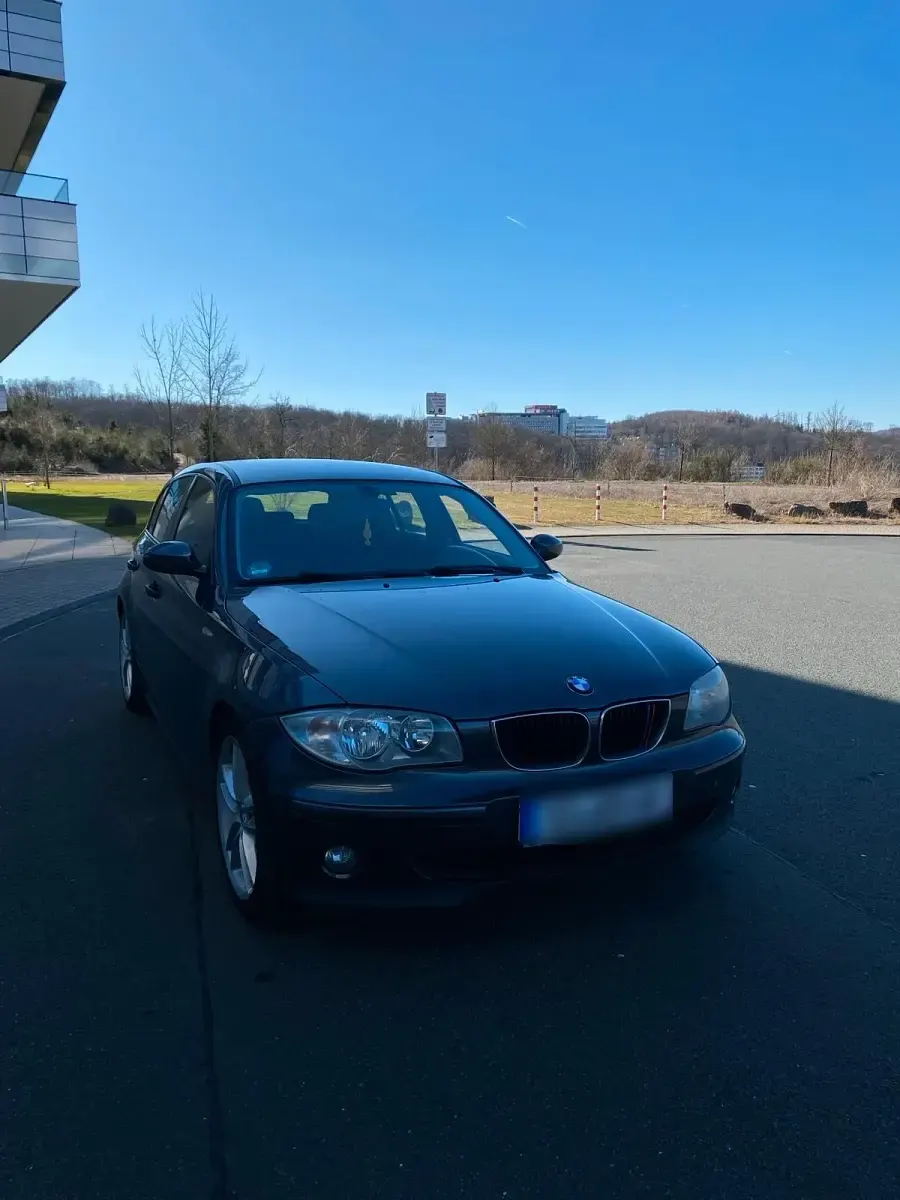 Gebraucht BMW 118 122 PS (89 kW) 2006 Grau Kleinwagen