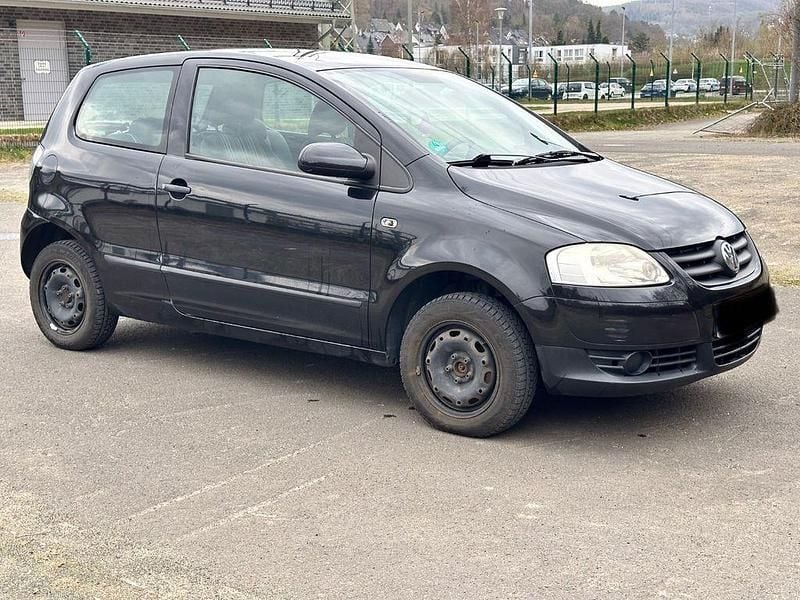 Gebraucht VW Fox Basis 54 PS (39 kW) 2007 Schwarz Kleinwagen