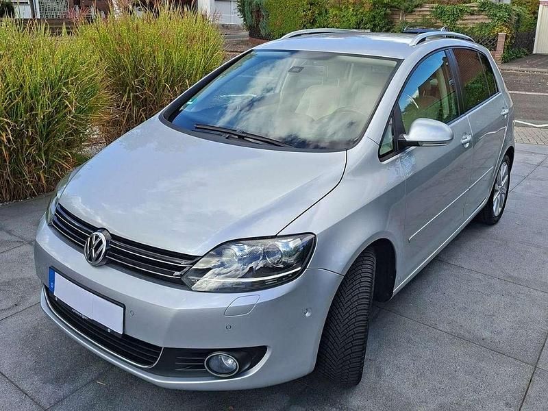 Silber Gebraucht 2012 VW Golf VII Highline Limousine | 9.300 € (Guter Preis) - Bild 1/4
