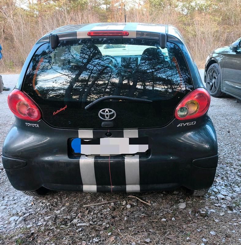 Gebraucht Toyota Aygo 68 PS (50 kW) 2005 Grau Kleinwagen