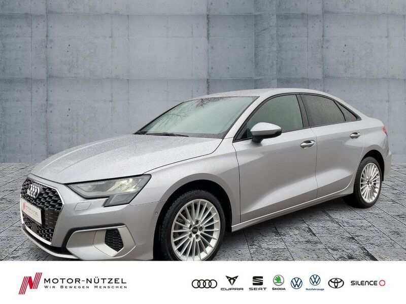 Florettsilber metallic Gebraucht 2023 Audi A3 Advanced Plus Limousine | 27.690 € (Fairer Preis) - Bild 1/4