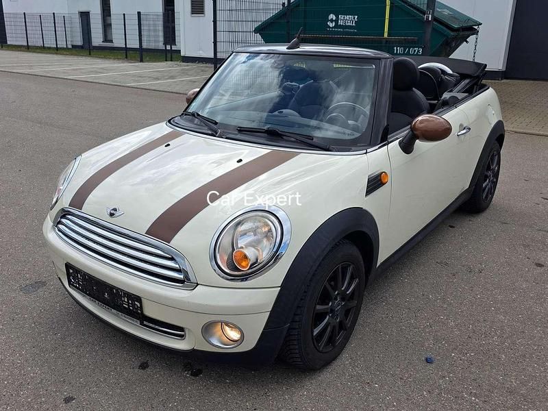 Gebraucht Mini One Cabriolet 98 PS (72 kW) 2010 Pepper white Cabrio
