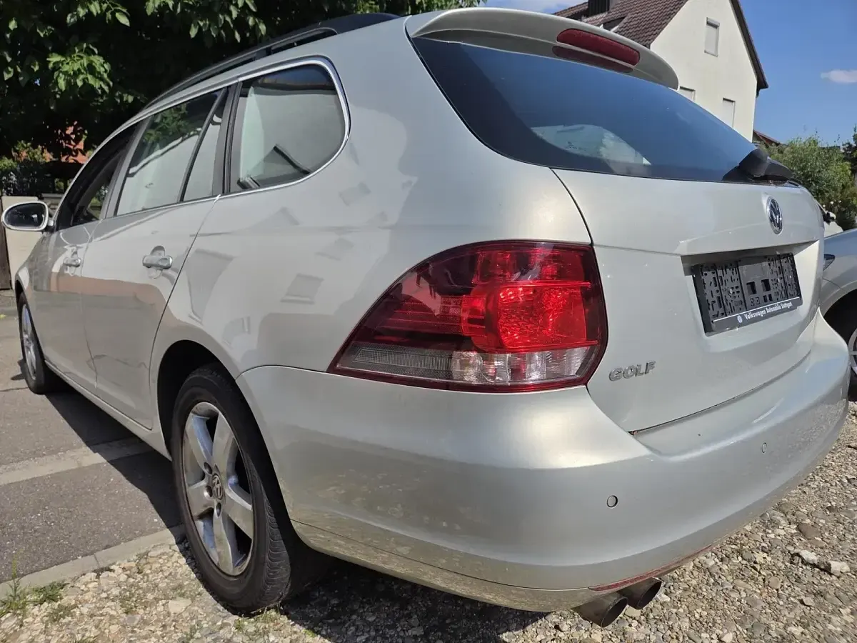 Gebraucht VW Golf VI Comfortline 122 PS (89 kW) 2010 Silber Kombi