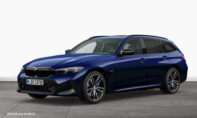 Blau Gebraucht 2022 BMW 330e M Sport Kombi | 41.412 € (Etwas zu teuer) - Bild 1/3