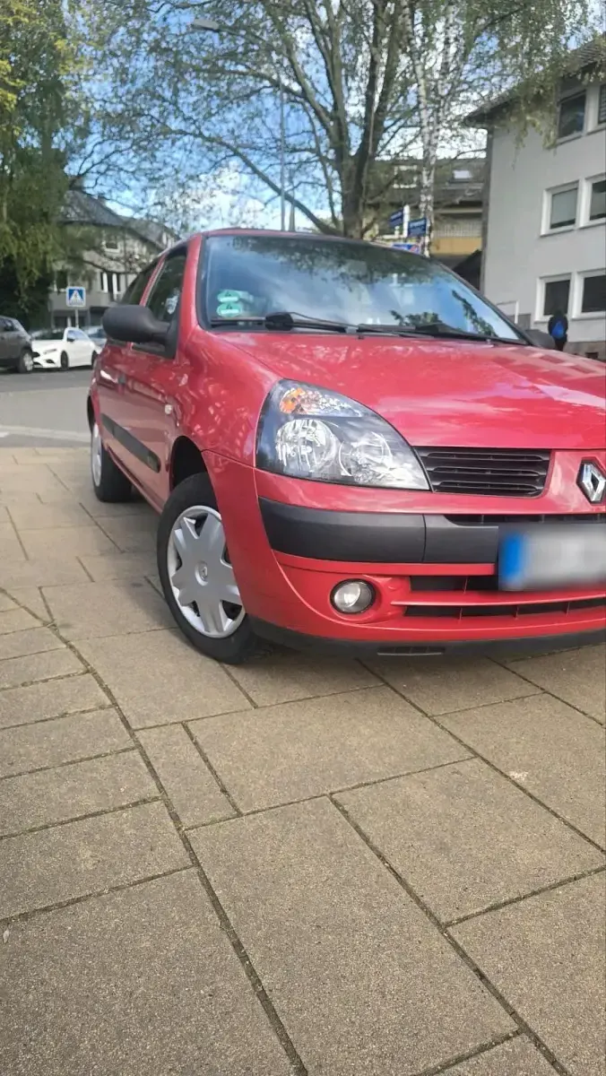 Gebraucht Renault Clio II 75 PS (55 kW) 2004 Rot Limousine