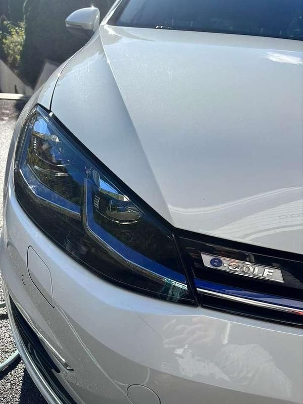 Gebraucht VW e-Golf 100 kW (136 PS) 2020 Weiß Kleinwagen