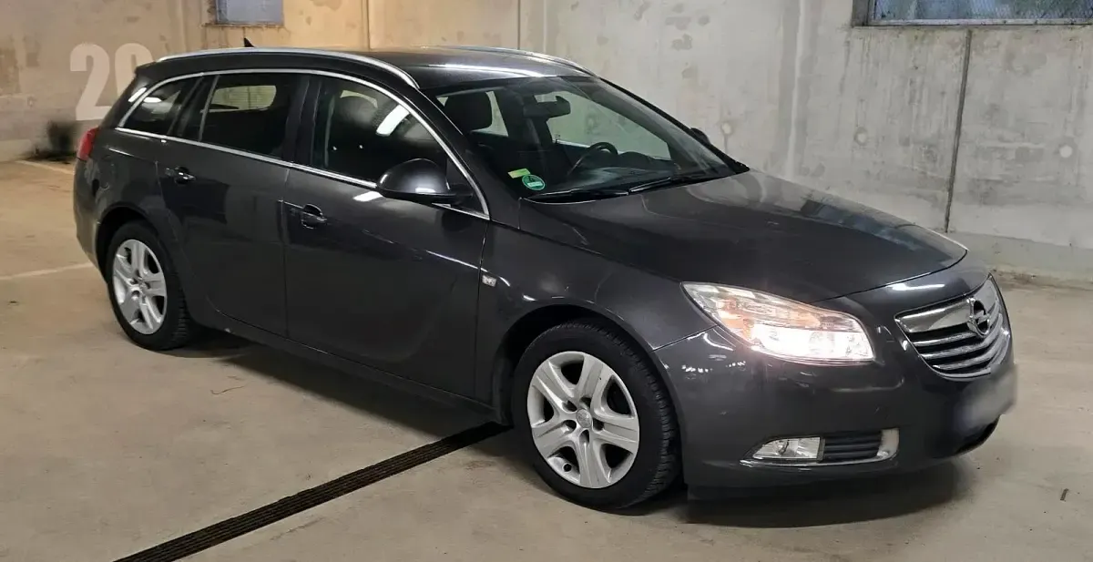 Gebraucht Opel Insignia 110 PS (80 kW) 2010 Braun Kombi