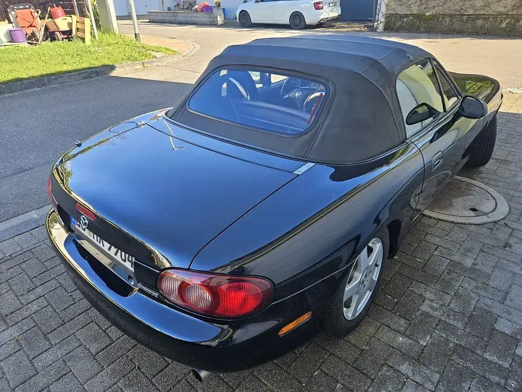 Gebraucht Mazda MX5 110 PS (80 kW) 2001 Schwarz Cabrio
