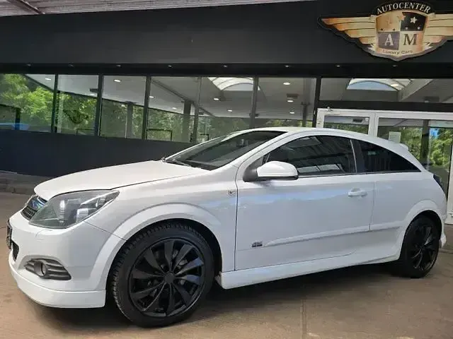 Gebraucht Opel Astra GTC Edition 175 PS (128 kW) 2009 Weiß Coupé