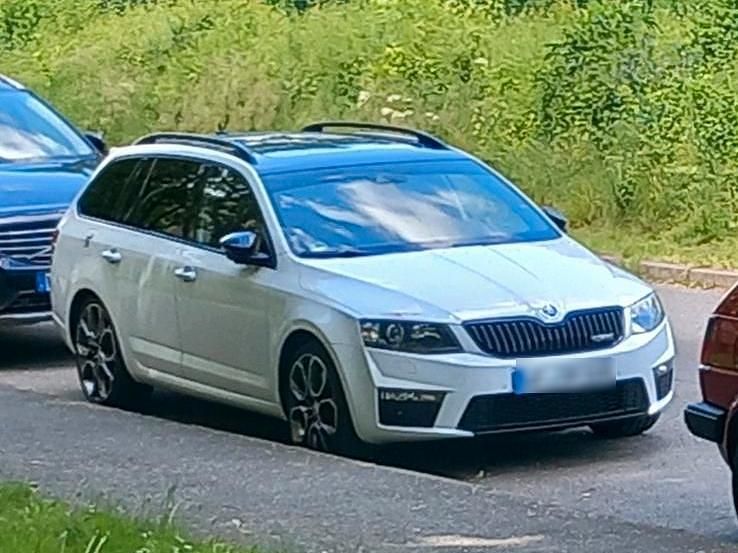 Gebraucht Skoda Octavia RS 231 PS (169 kW) 2015 Weiß Kleinwagen