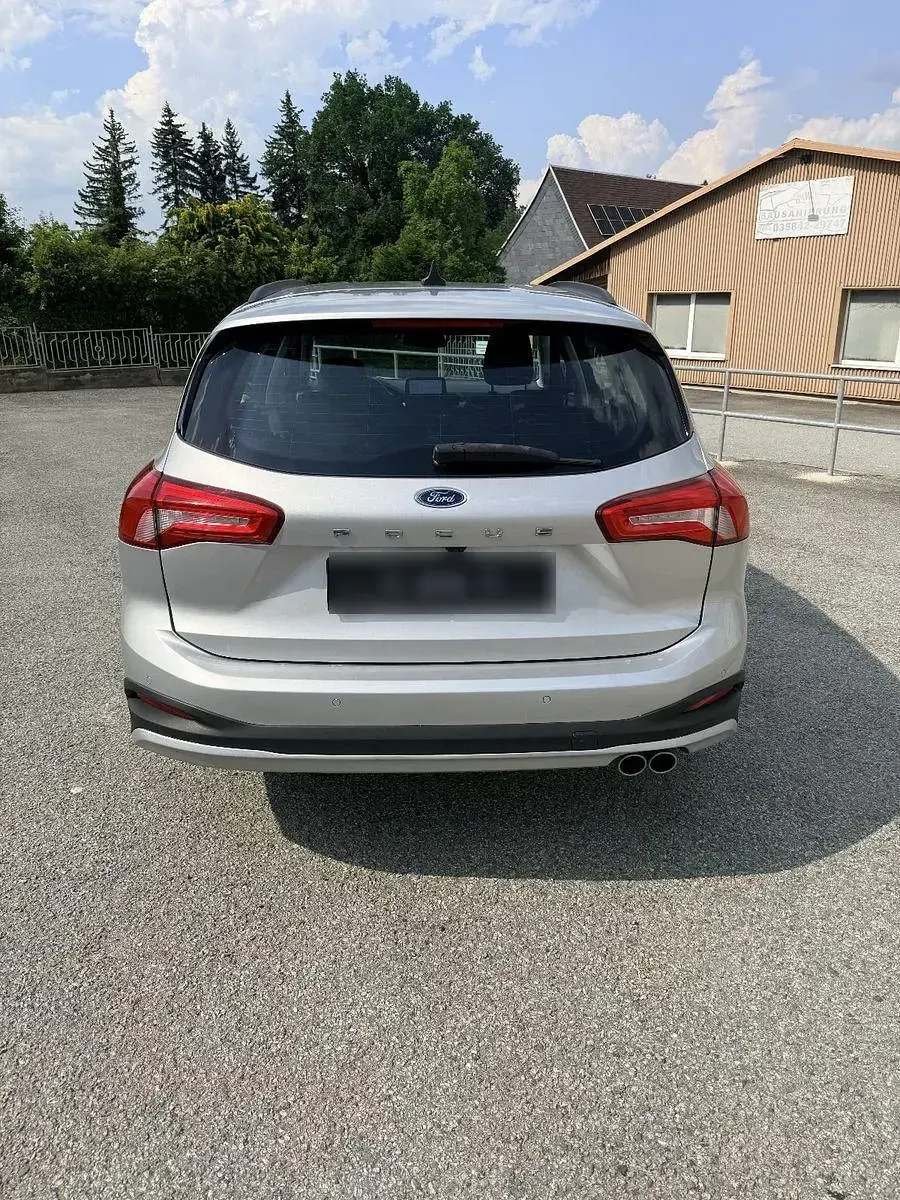 Gebraucht Ford Focus Active X 150 PS (110 kW) 2020 Silber Kombi