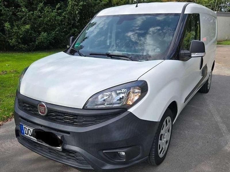 Weiß Gebraucht 2019 Fiat Doblò Van / Kleinbus | 7.900 € (Guter Preis) - Bild 1/4