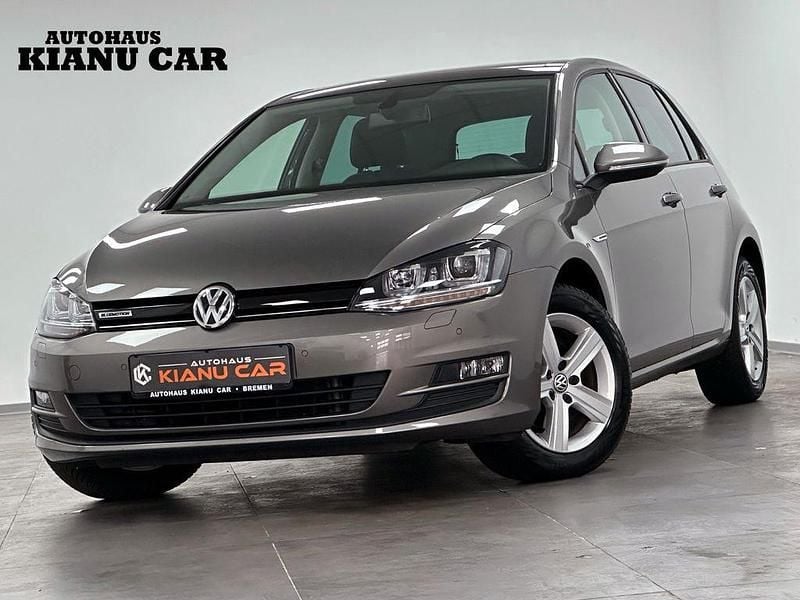 Grau Gebraucht 2015 VW Golf VII S Limousine | 10.850 € (Guter Preis) - Bild 1/4
