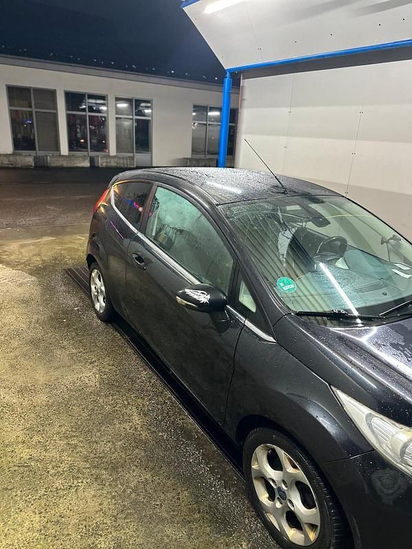 Gebraucht Ford Fiesta 82 PS (60 kW) 2009 Schwarz Kleinwagen