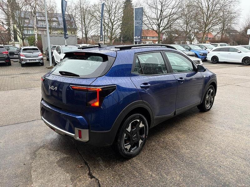 Neu Kia Stonic 101 PS (74 kW) 2026 Blau SUV