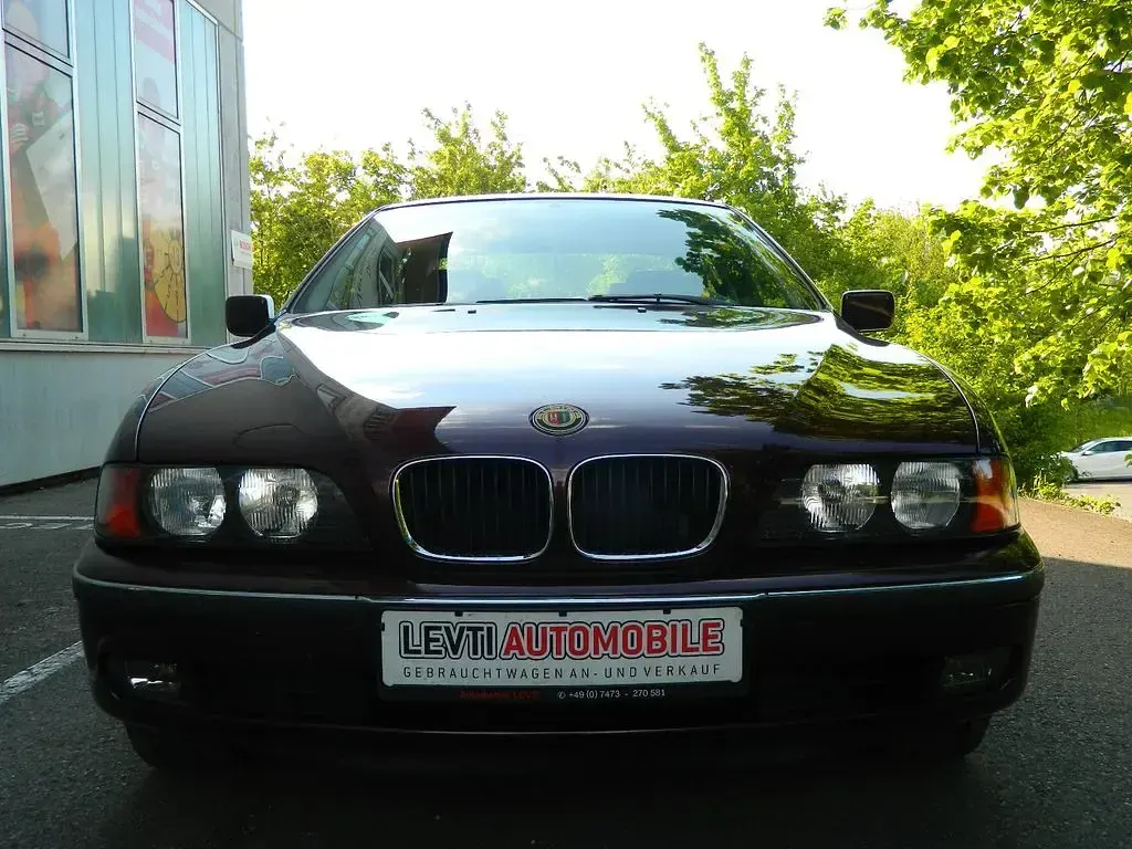 Gebraucht BMW 520 150 PS (110 kW) 1997 Rot Limousine