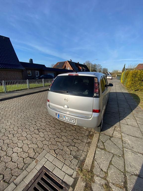 Gebraucht Opel Meriva Cosmo 105 PS (77 kW) 2007 Silber Van / Kleinbus