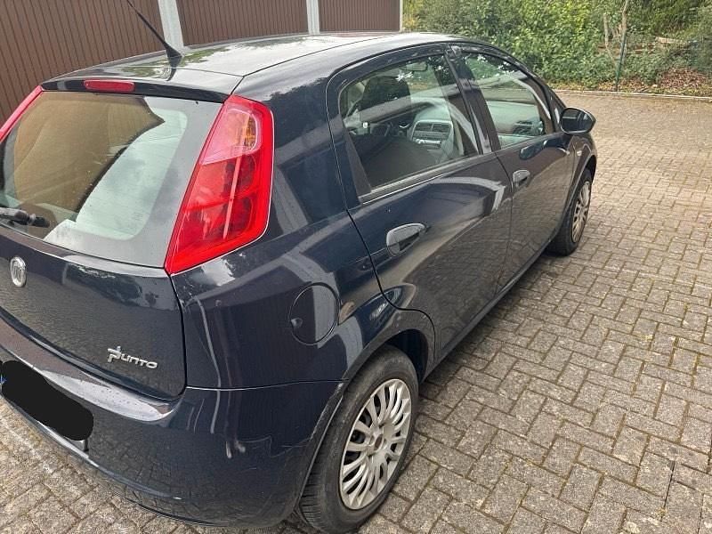 Gebraucht Fiat Grande Punto 77 PS (56 kW) 2009 Blau Kleinwagen