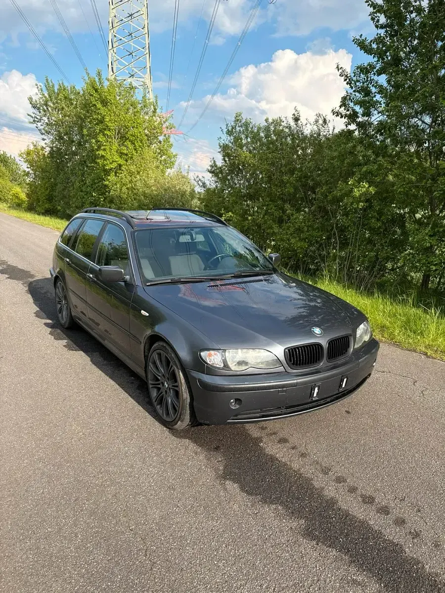 Gebraucht BMW 330 184 PS (135 kW) 2002 Grau Kombi