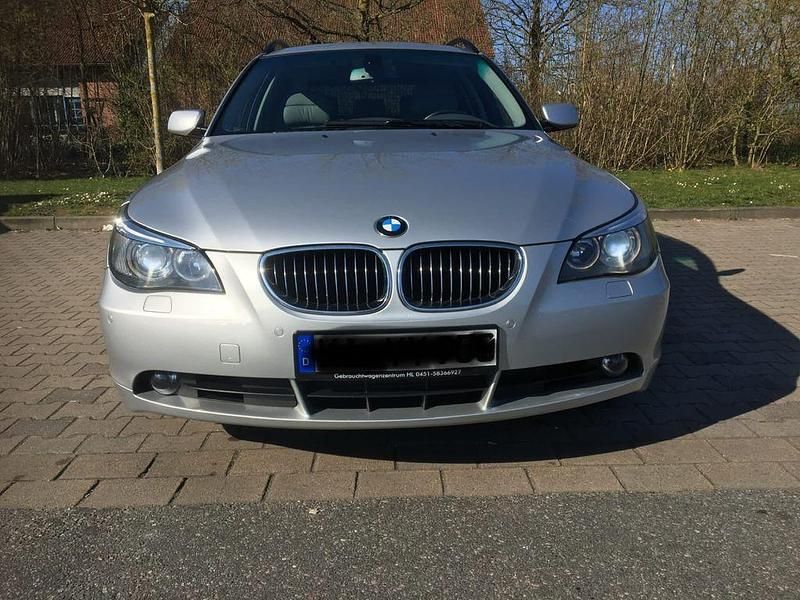 Silber Gebraucht 2007 BMW 525 Kombi | 3.900 € (Teuer) - Bild 1/4