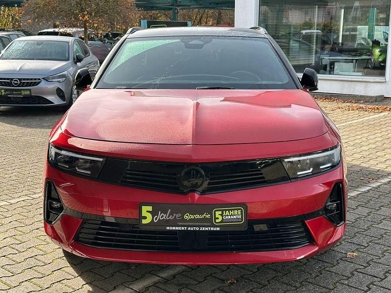 Gebraucht Opel Astra 136 PS (100 kW) 2024 Peperoncino red (metallic) Kombi