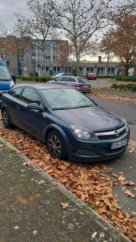 Grau Gebraucht 2008 Opel Astra GTC Coupé | 750 € (Superpreis) - Bild 1/4