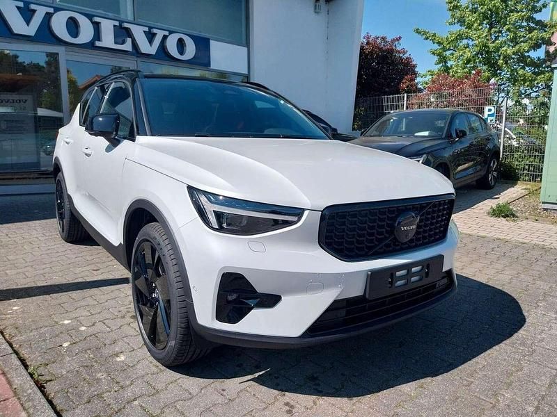 Weiß Gebraucht 2025 Volvo XC40 Ultra SUV | 42.900 € (Etwas zu teuer) - Bild 1/4