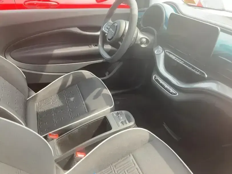 Gebraucht Fiat 500e 86 kW (118 PS) 2023 Grün Kleinwagen